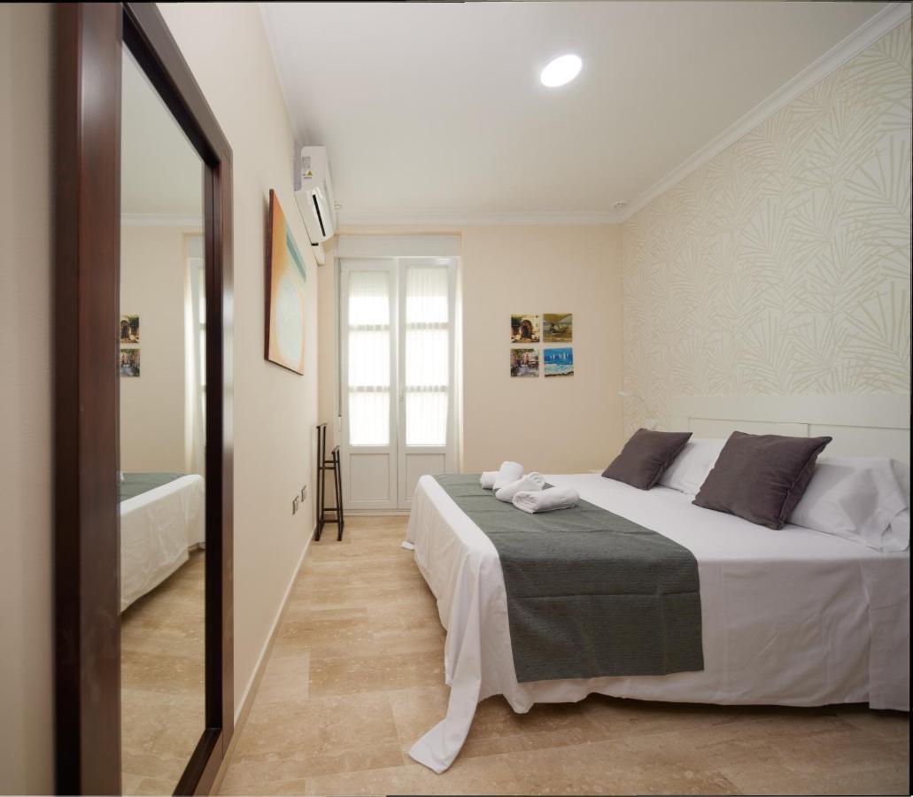 Apartamento Tavira Little Apartments Cadiz Bagian luar foto