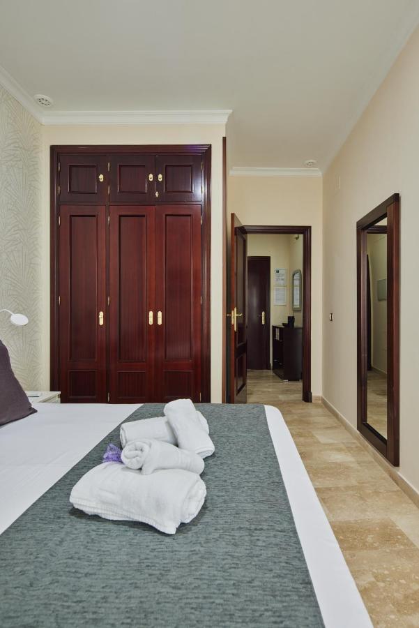 Apartamento Tavira Little Apartments Cadiz Bagian luar foto
